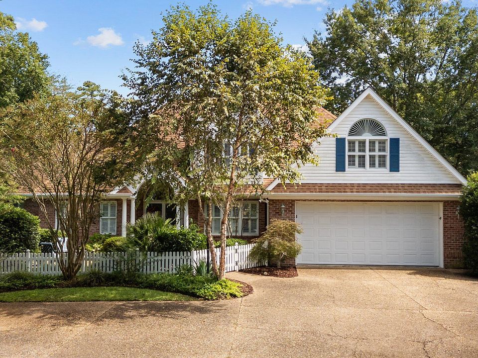 1st image of 412 Hillcrest Drive