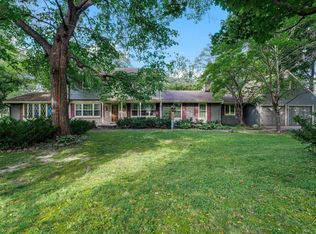 301 Kenmar Cir, Minnetonka, MN 55305