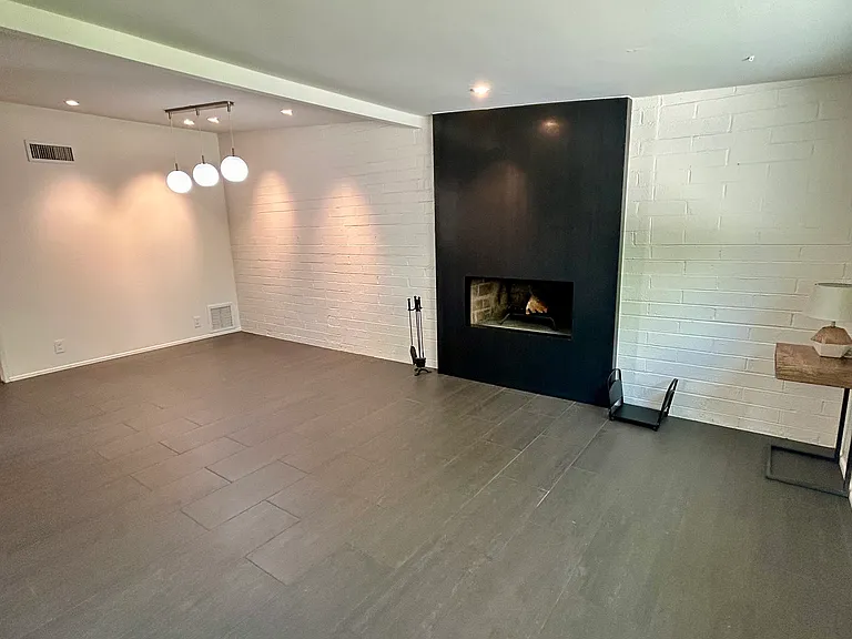 1420 E Rancho Dr — Photo 32