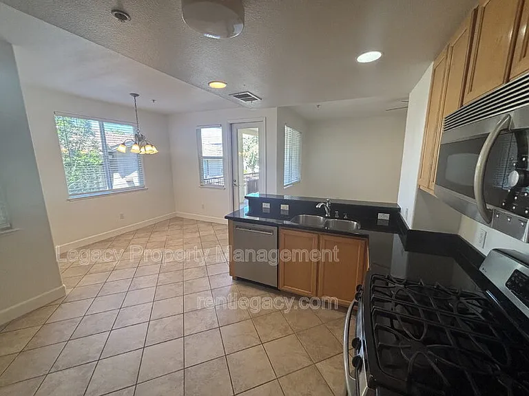 1501 Secret Ravine Pkwy #527 — Photo 10