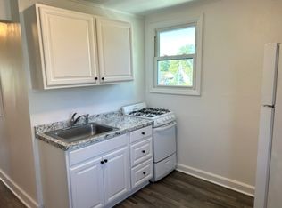 (Undisclosed Address), Lindenhurst, NY 11757