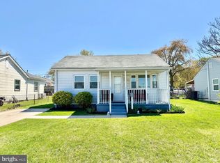 557 Compass Rd, Middle River, MD