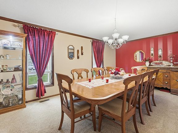 4th image of 6821 Thamesford Dr
