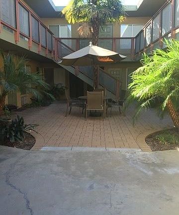5th image of 4434 49th St APT 11