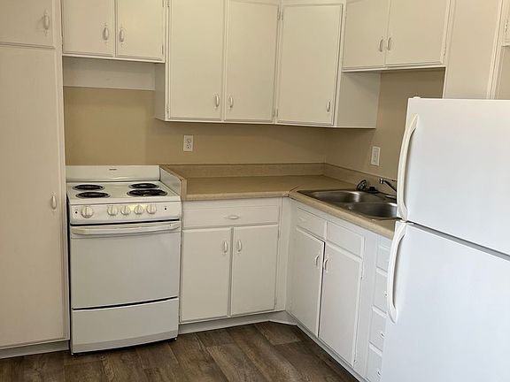 3rd image of 5755 W 37th Ave #103