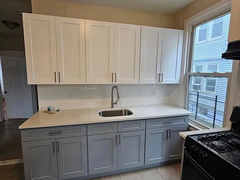 117 Isabella Ave #2F — Photo 9