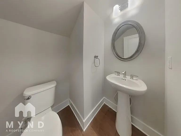 1273 Windmill Pkwy — Photo 28