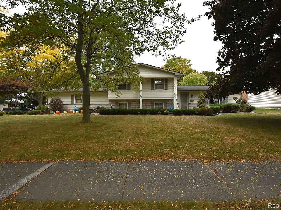 1st image of 210 Frank Rd