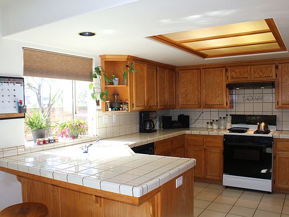 4th image of 728 W Hawthorn St