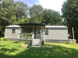 301 Spring St, Saint Joseph, TN 38481