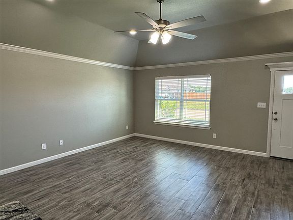 2nd image of 1303 Oleander Dr