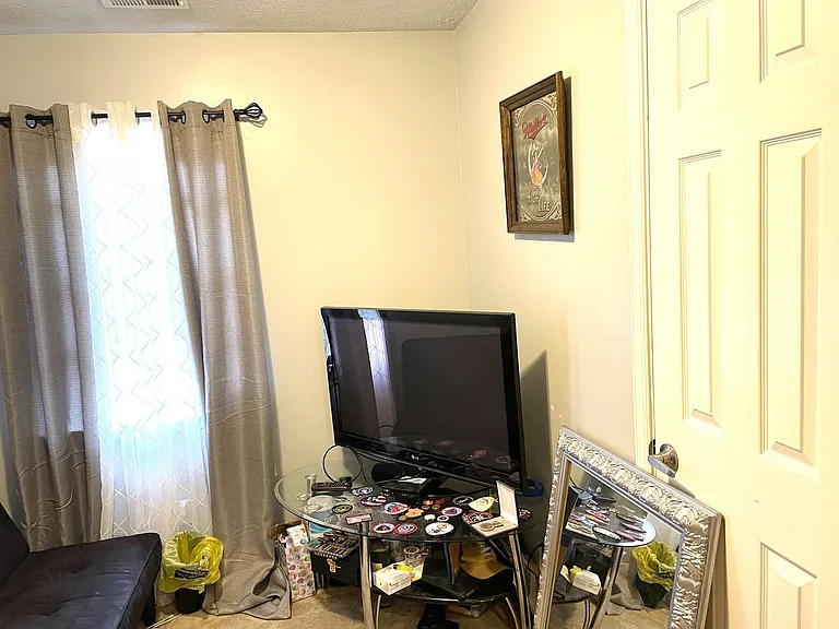 6817 Cedarwood Ct — Photo 7