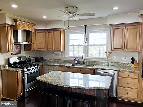 5th image of 1323 Tulane Rd