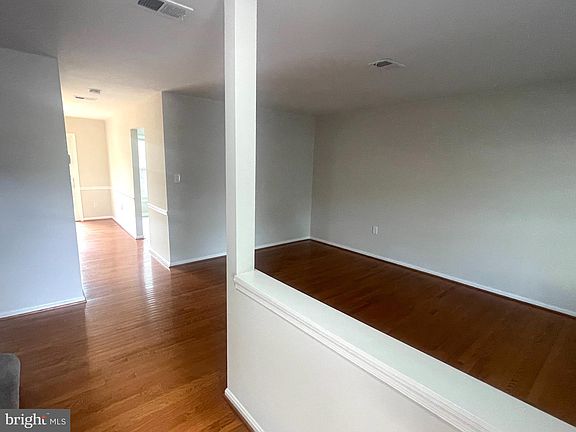 3rd image of 5672 Chapel Run Ct