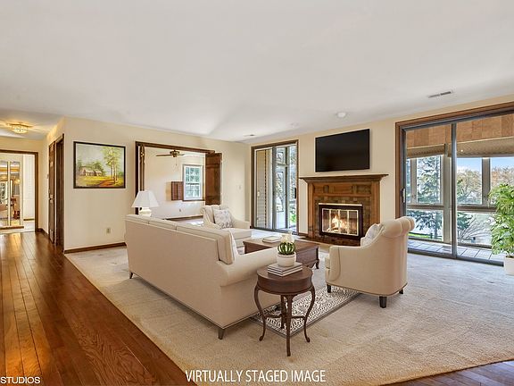 3rd image of 417 Dunham Pl #417