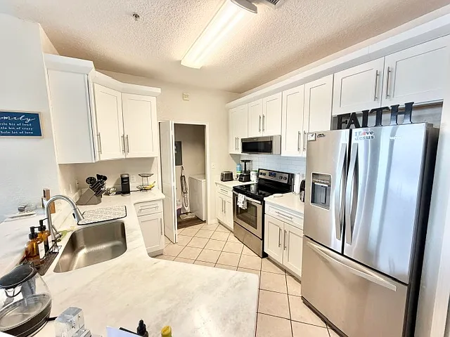1408 Lake Shadow Cir #1308 — Photo 4