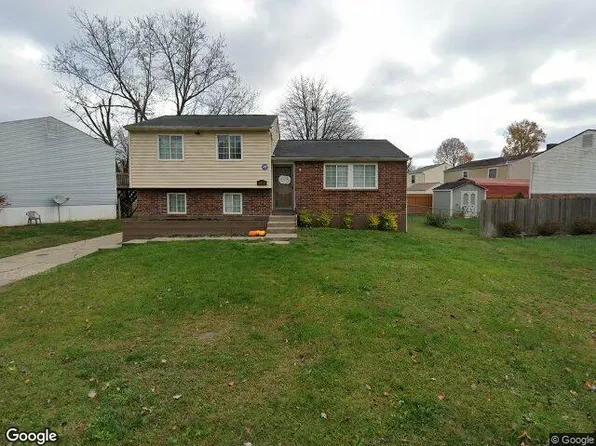 8615 Montrie Ct, Louisville, KY 40219