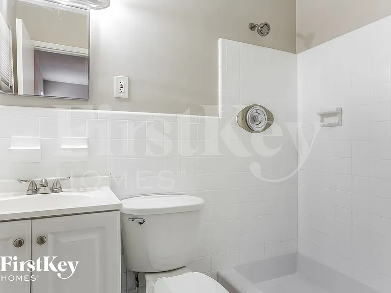 1565 NW 6th Ave — Photo 12