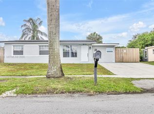 5630 SW 37th Ct, Davie, FL 33314