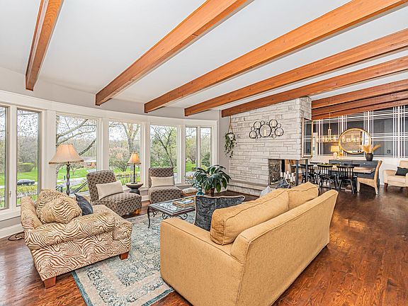 3rd image of 8210 W Knollwood Dr
