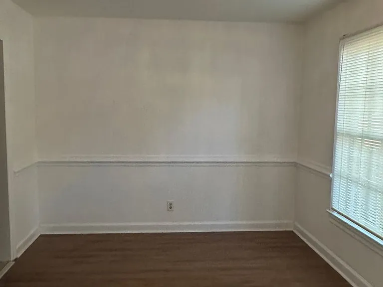 2831 E Tully Sq #B — Photo 2