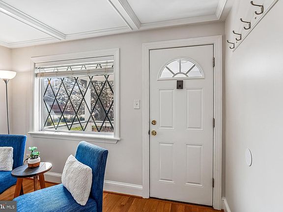 4th image of 504 9th St