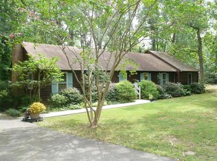 1025 Peck Rd, North Chesterfield, VA 23235