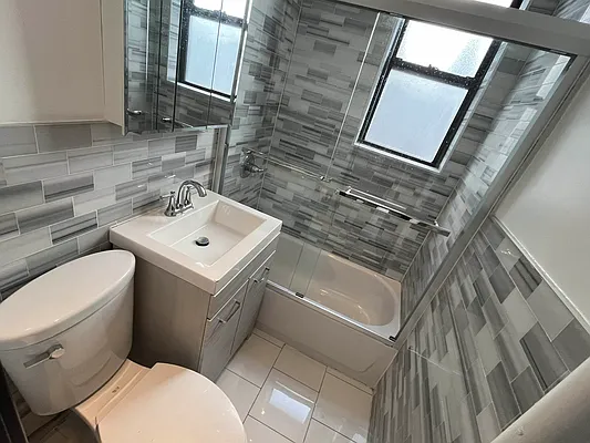 Rented by Legacy Realty Group NYC LLC | media 8