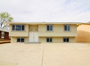 35 Yorkshire Rd, Pueblo, CO 81001