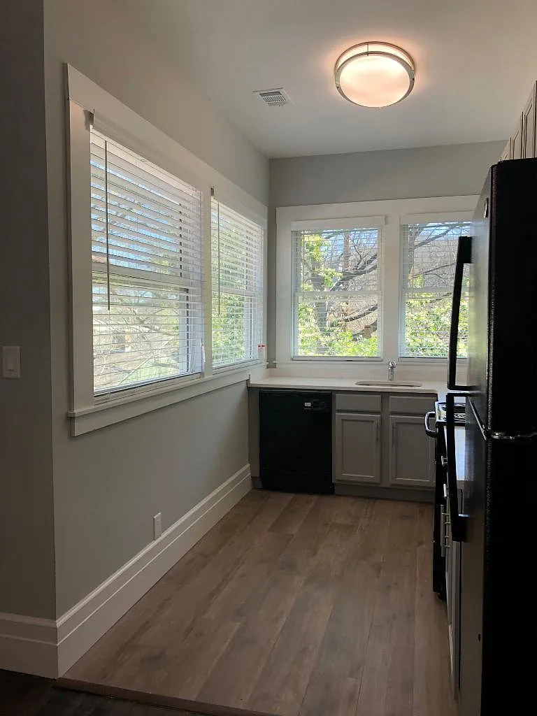 2 bed, $1,395 — Photo 3