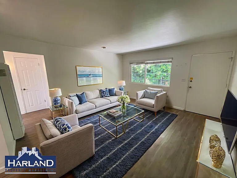 2250-2254 Garnet Ave #2254.5 — Photo 6
