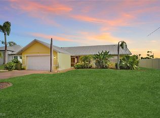 115 SW 12th Ter, Cape Coral, FL 33991