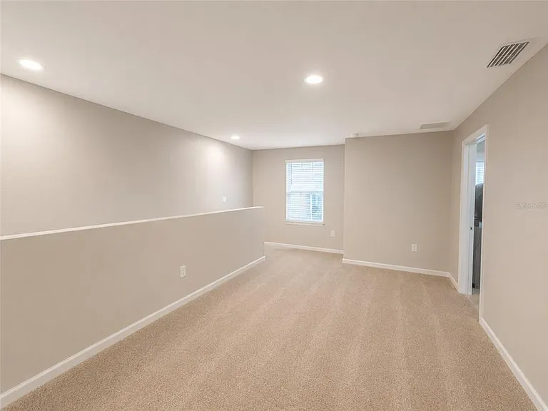 1352 Derry Ave — Photo 13