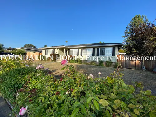 32 Devonshire Dr Photo 1