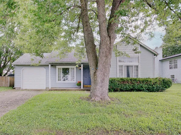 1073 Laura Dr, Greenwood, IN 46143
