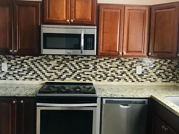 3rd image of 140 NW South River Dr #408