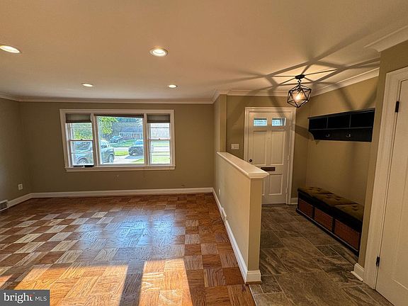 4th image of 5214 Heming Ave