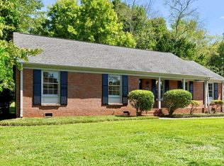 6101 Powder Horn Rd, Charlotte, NC 28212