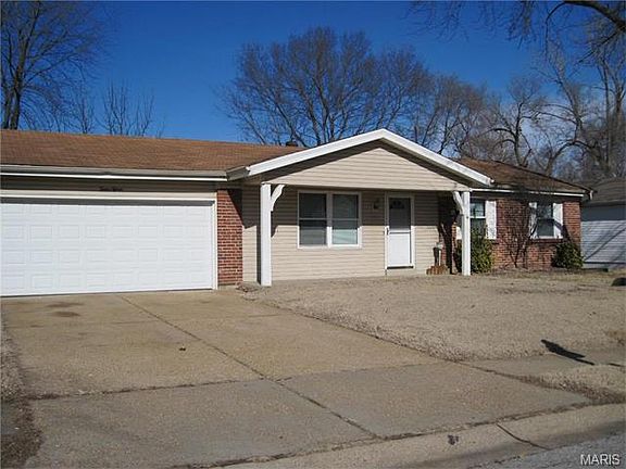 2nd image of 1215 Wheaton Dr