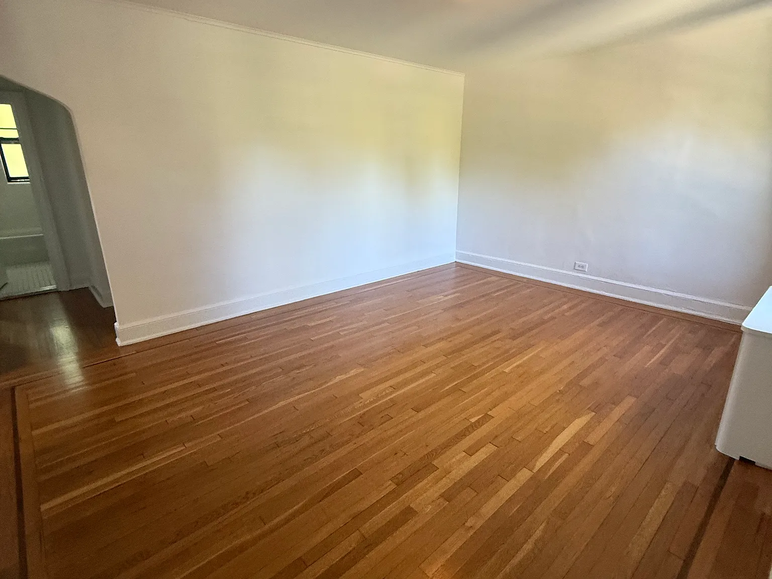 2 bed, $3,200 — Photo 3