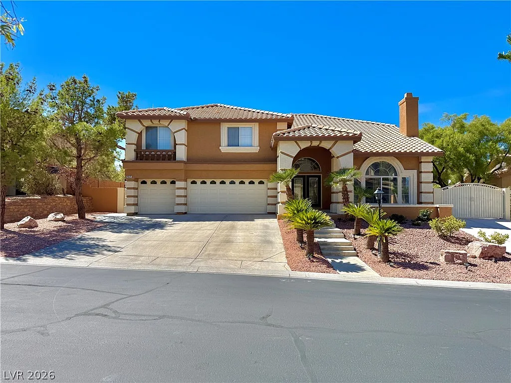 5 bed, 3.5 bath, 4946 sqft, $4,700 — Photo 2