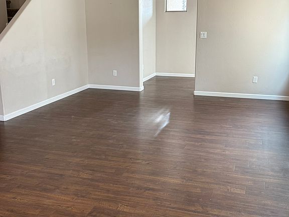 4th image of 2490 Zenith Ln