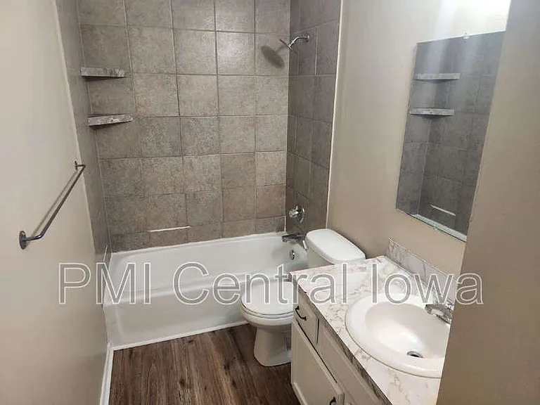 1010 Linden Dr — Photo 10