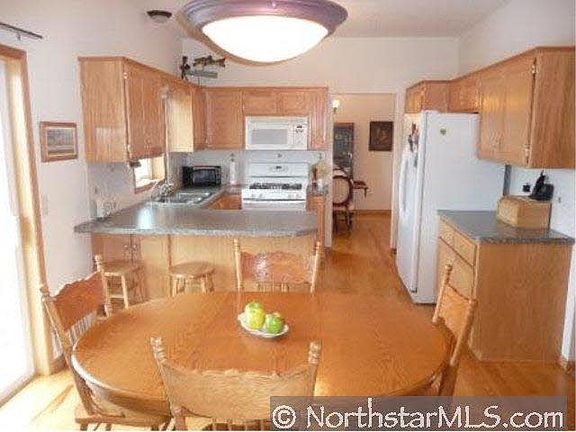 4th image of 1117 Maplewood Court
