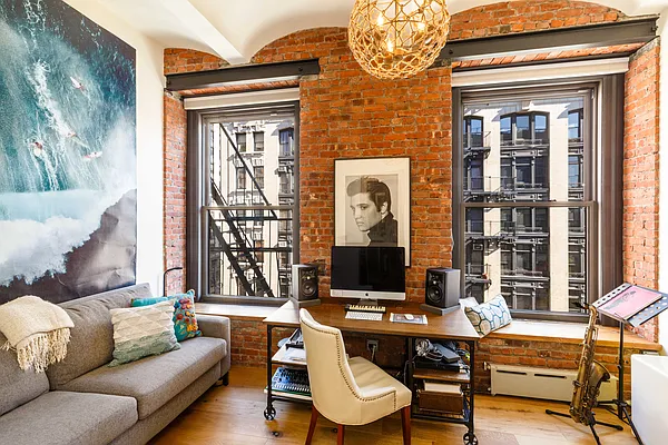 Sold by JMPIRE REAL ESTATE LLC | media 8