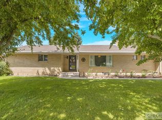 379 Mountain View Ave, Soda Springs, ID 83276