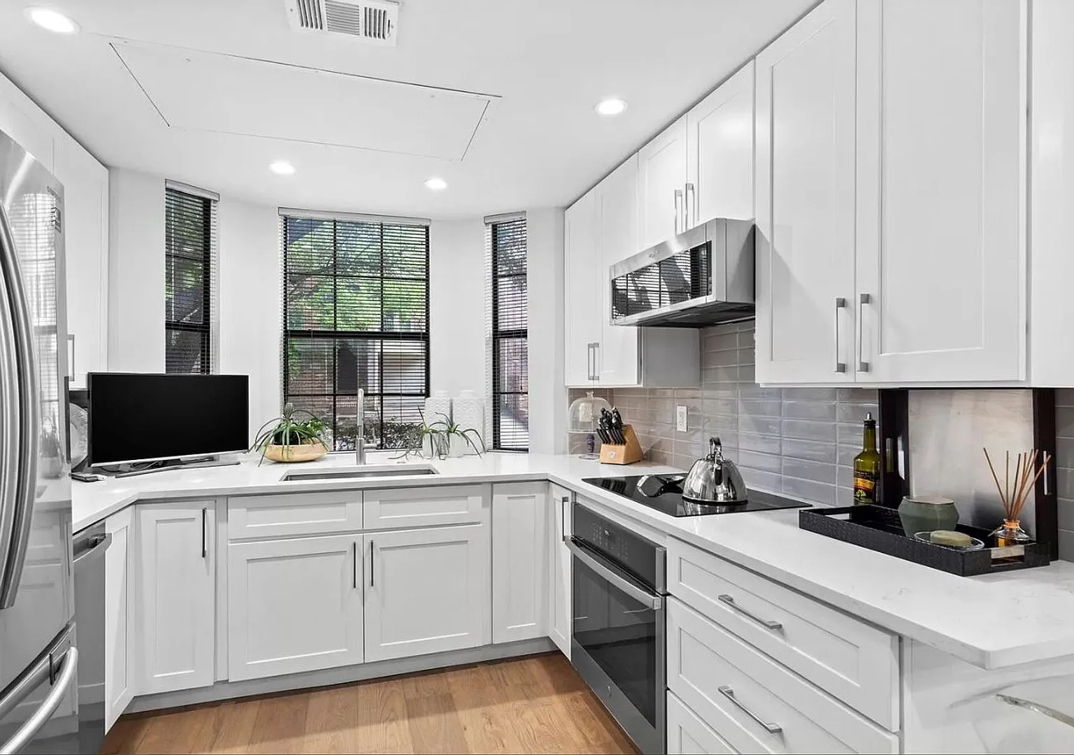 Highly Upgraded 2-Bedroom Townhome Available for Rent! — Photo 1
