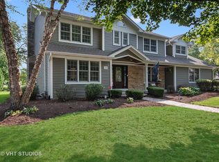 1450 Inverrary Dr, Naperville, IL 60563