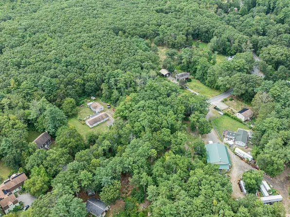 64 Seabrook Rd, Salisbury, MA 01952