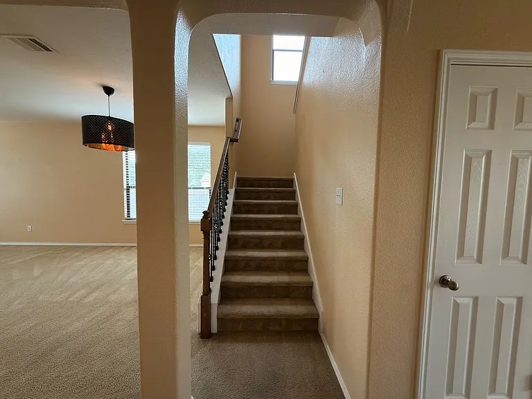 2250 Howry Dr — Photo 7